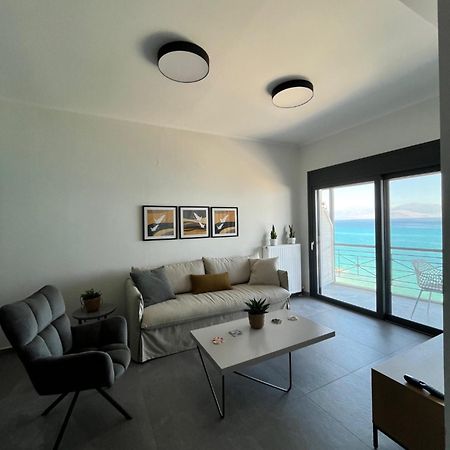 Christellie Luxury Apartment Kiáton 外观 照片