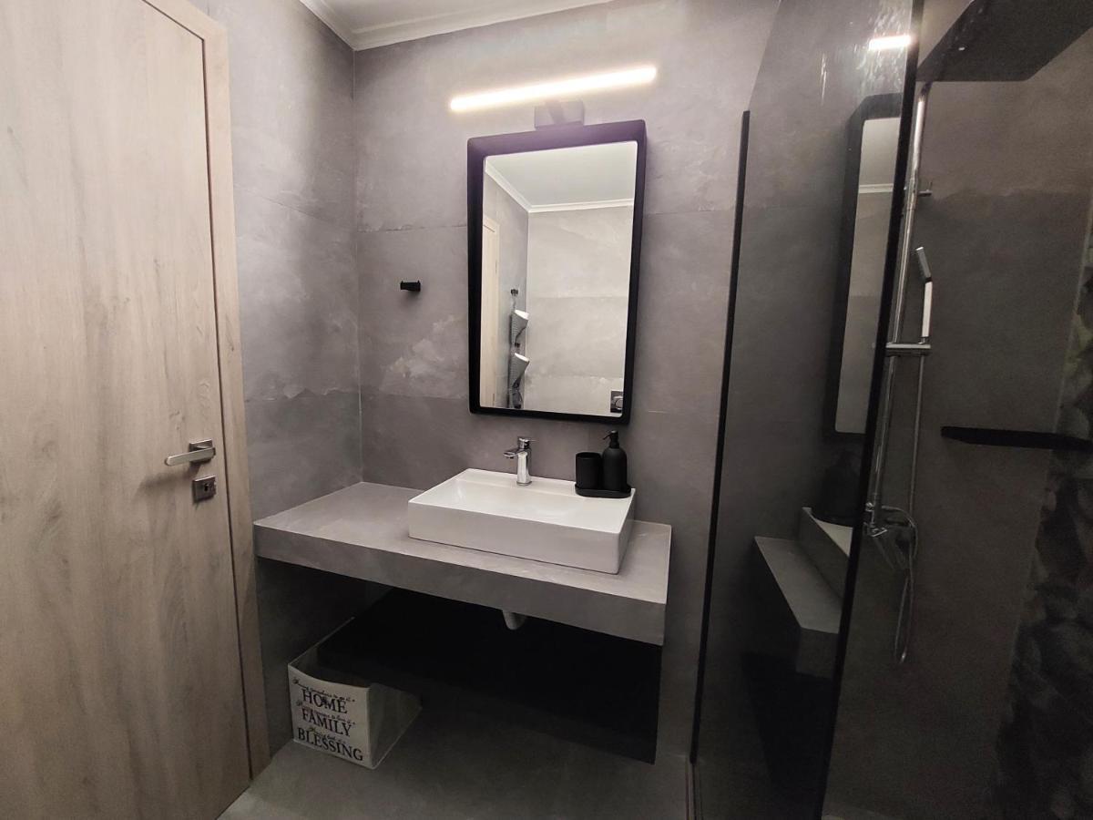 Christellie Luxury Apartment Kiáton 外观 照片