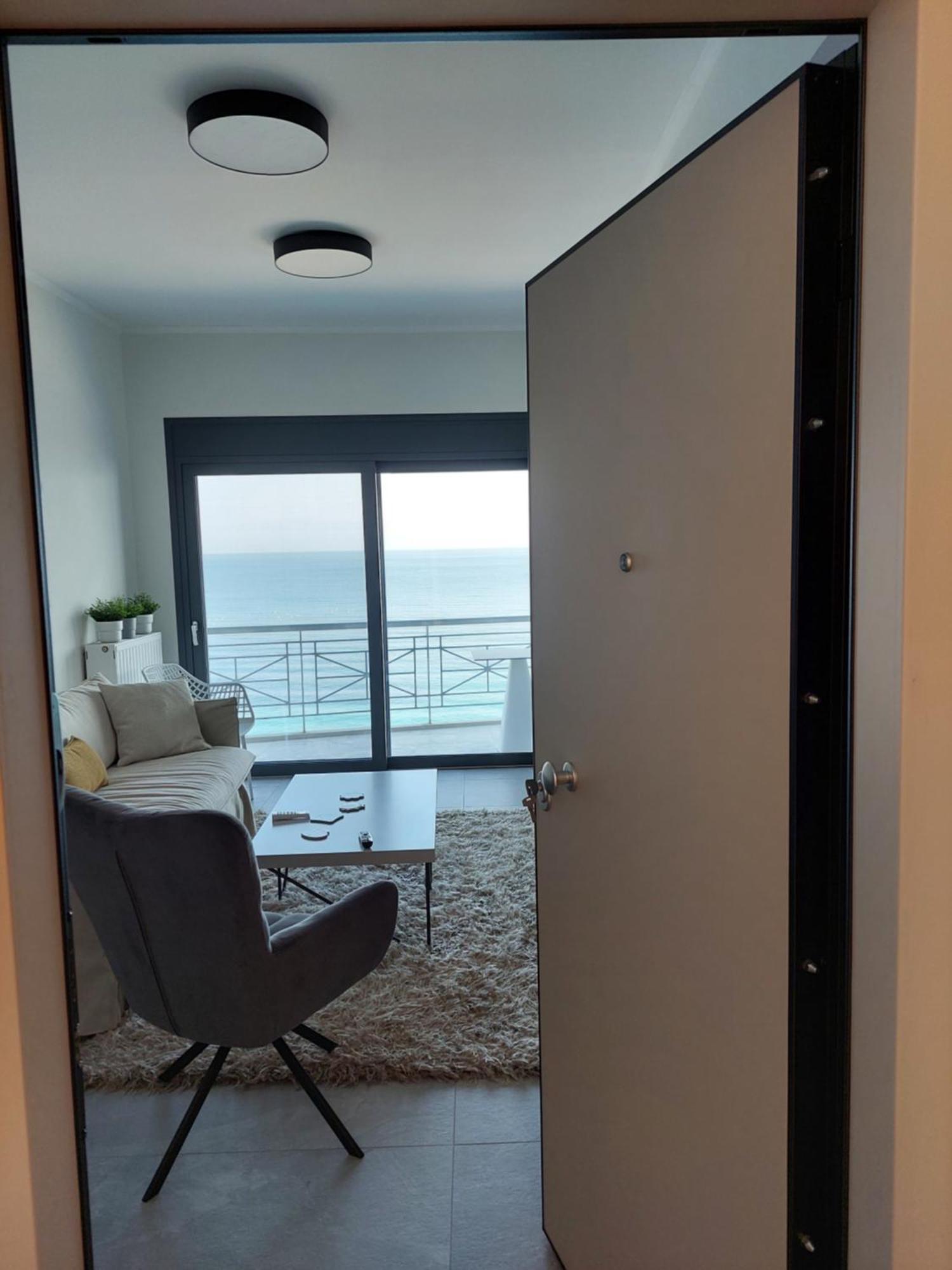 Christellie Luxury Apartment Kiáton 外观 照片