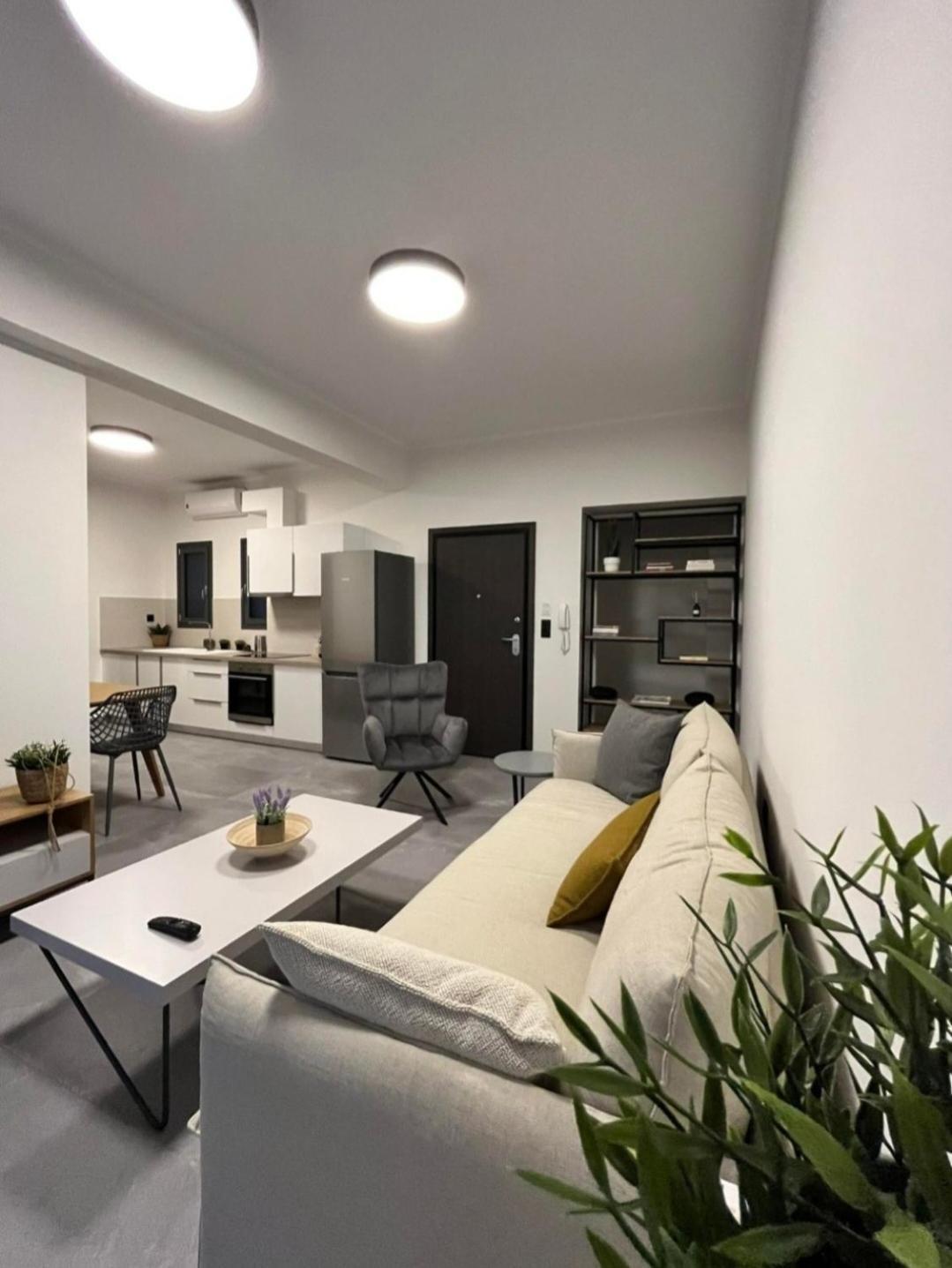 Christellie Luxury Apartment Kiáton 外观 照片