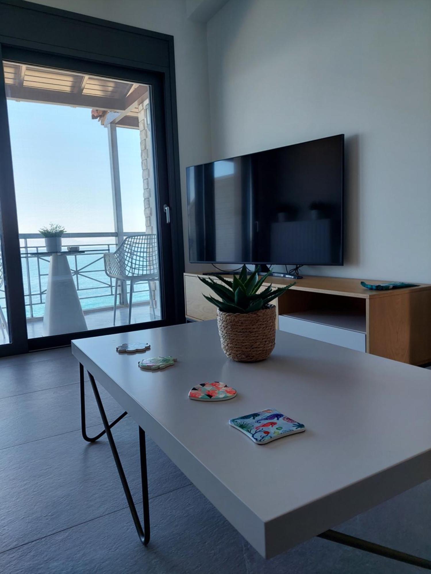 Christellie Luxury Apartment Kiáton 外观 照片