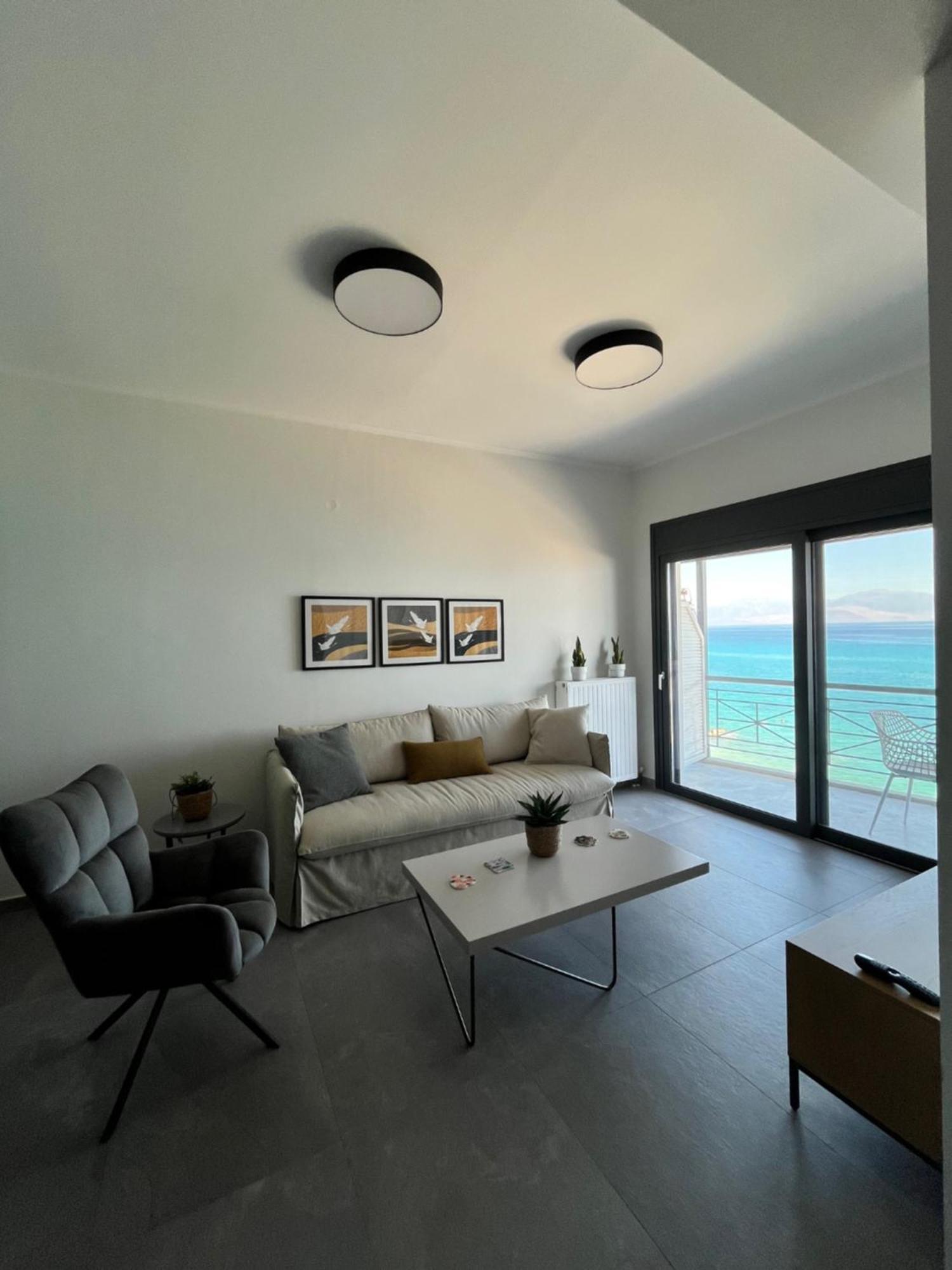 Christellie Luxury Apartment Kiáton 外观 照片