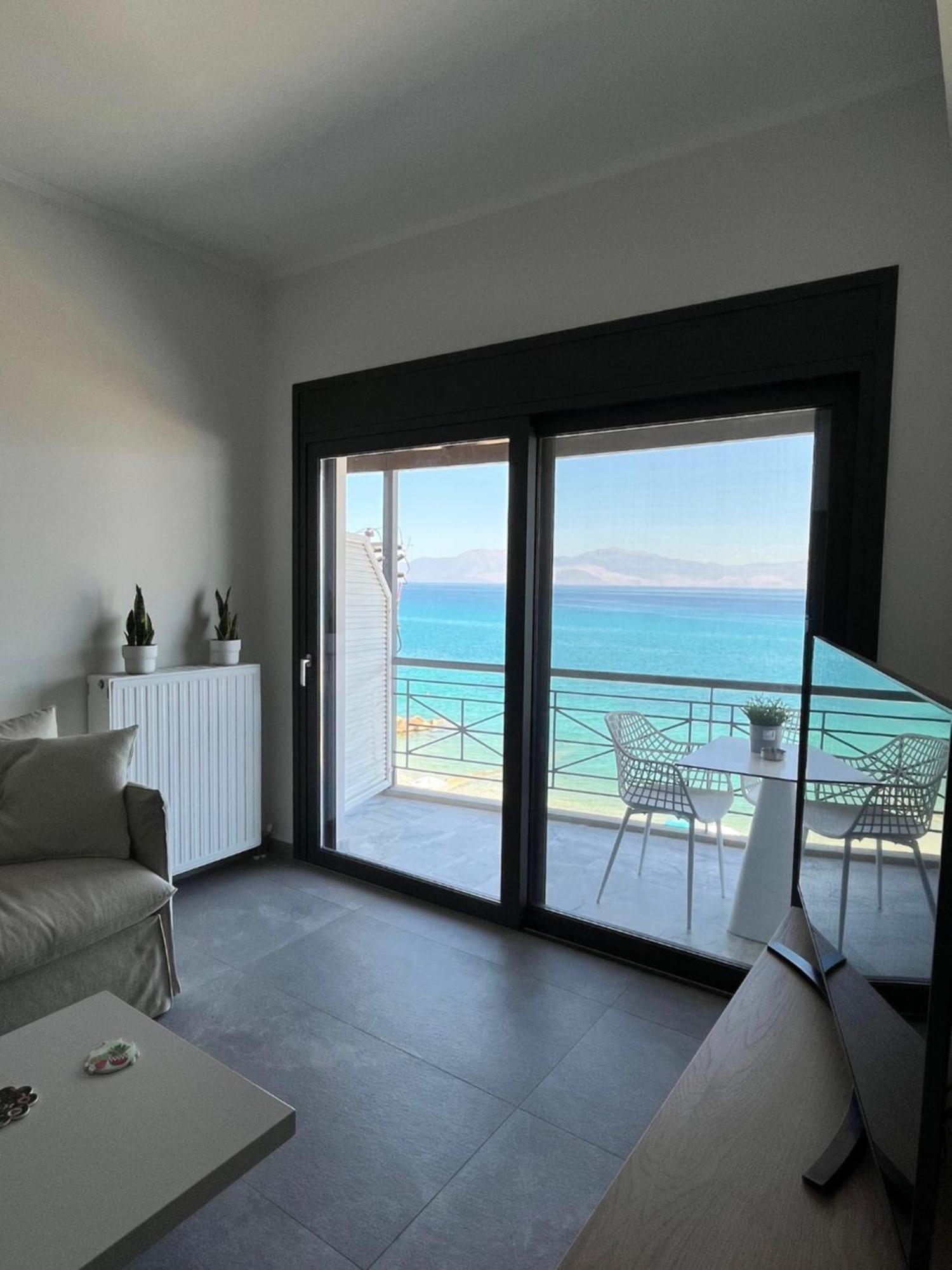 Christellie Luxury Apartment Kiáton 外观 照片
