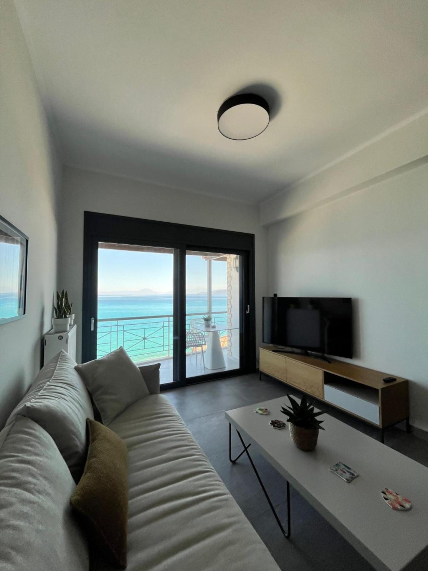 Christellie Luxury Apartment Kiáton 外观 照片