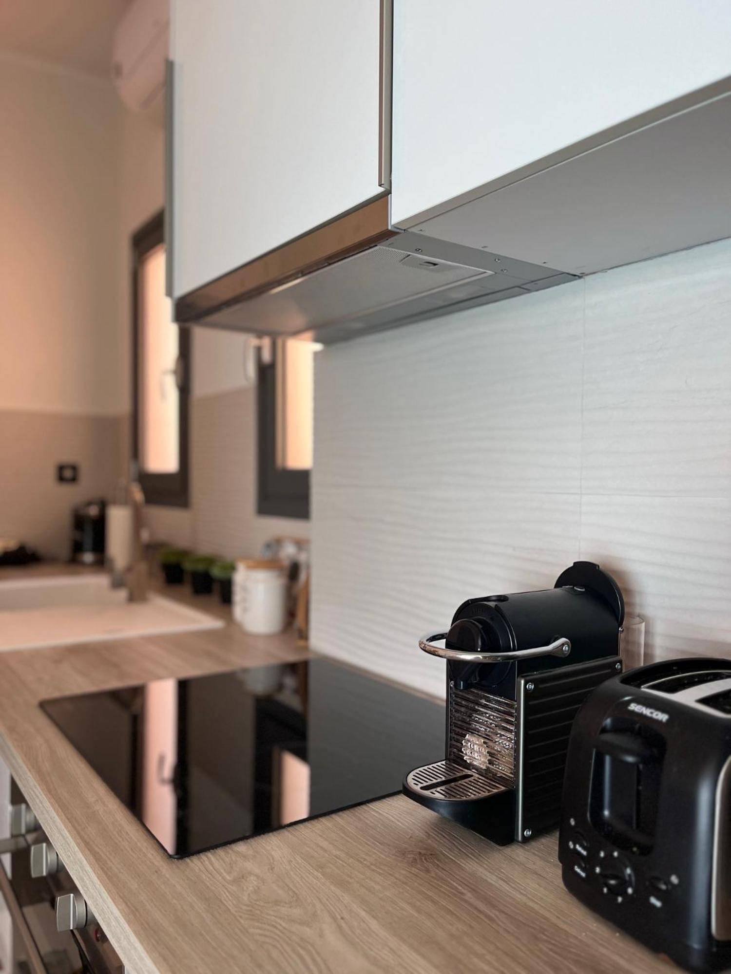 Christellie Luxury Apartment Kiáton 外观 照片